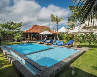 Paddy's Glamping Managed by Manara - Mengwi - Pool