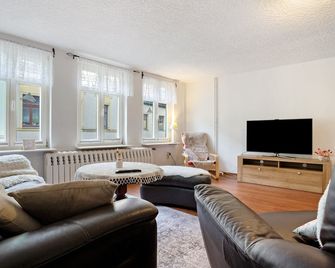 Ferienwohnung Stavenhagen - Stavenhagen - Living room