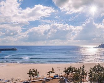 Yangyang Stay Hill (E7 Yangyang Jukdo) - Yangyang - Strand