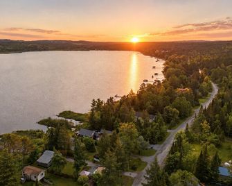 232 on the Lake, Spa, Ski, Golf, Snowmobile - Thetford Mines