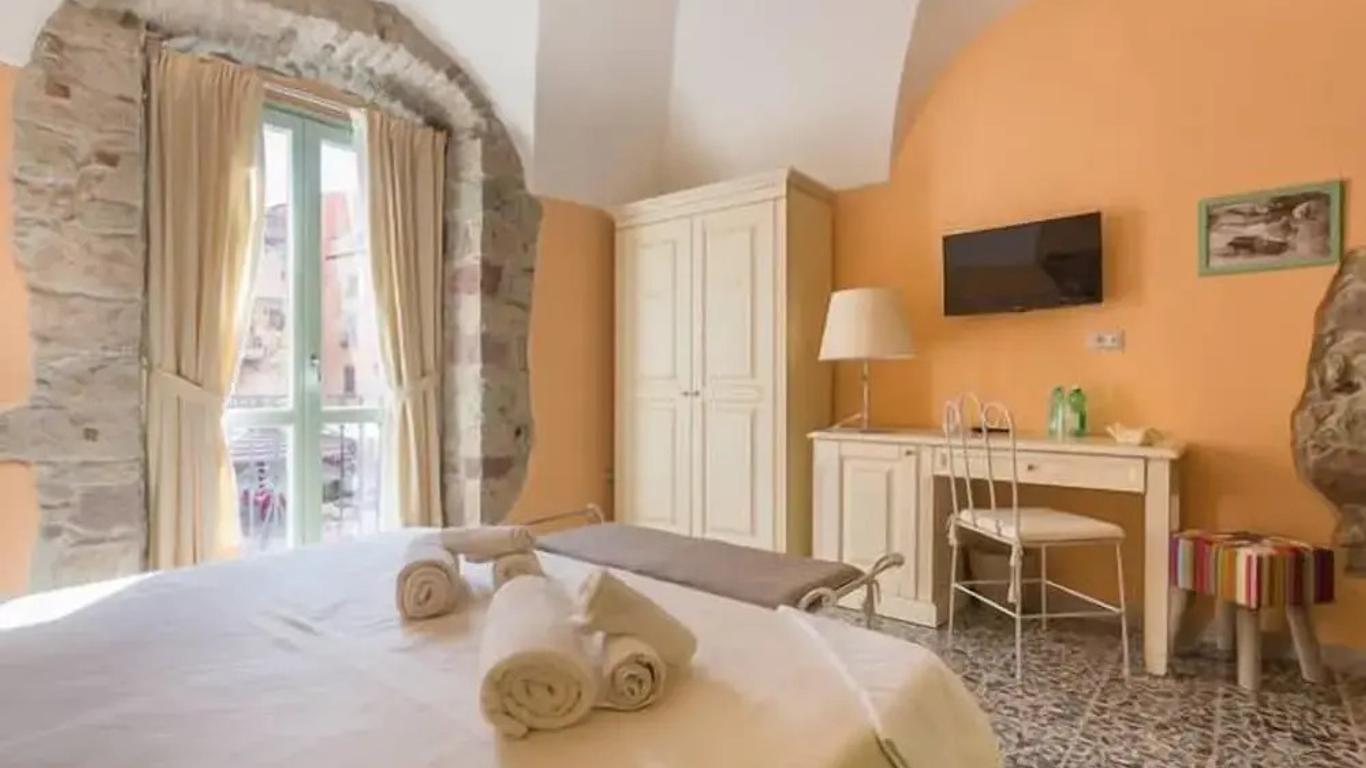 Madalen Guest House