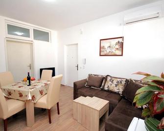 Apartments Centar Sutomore - Sutomore - Wohnzimmer