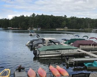 Clear Lake Resort - West Branch