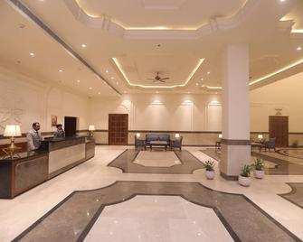 Regenta Central City Vilas Palace Ambala - Ambāla - Lobby
