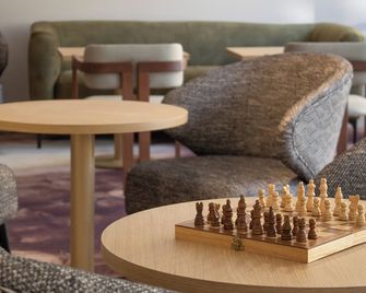 Brit Hotel Cahors Le Valentre - Cahors - Sala de estar