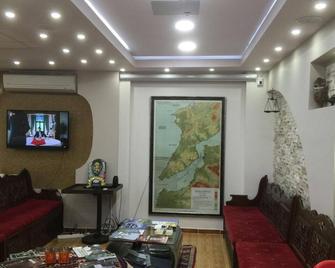TJ's Hotel - Eceabat - Living room