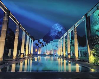 Yangshuo Sugar House - Guilin - Pool