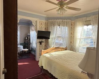 Roseberry House Bed & Breakfast - Susanville - Habitación