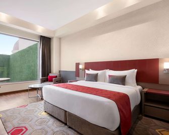Ramada by Wyndham Lucknow Hotel and Convention Center - Lucknow - Makuuhuone