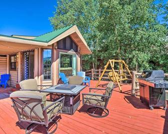 Lakefront Breckenridge Cabin 6 Mi to Ski Resort! - Breckenridge - Patio