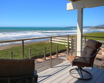 Oceanfront Escape - San Simeon - Parveke