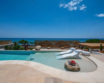 Mneme Suites & Villas - Kastri - Pool