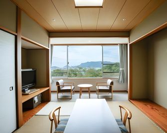 Kamenoi Hotel Kanonji - Kanonji - Bedroom