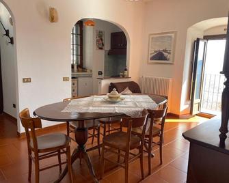 Residence Belvedere - Santo Stefano di Sessanio - Dining room