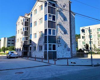 Room 402, Kkot-dong, Paju-eup - Yangju - Building