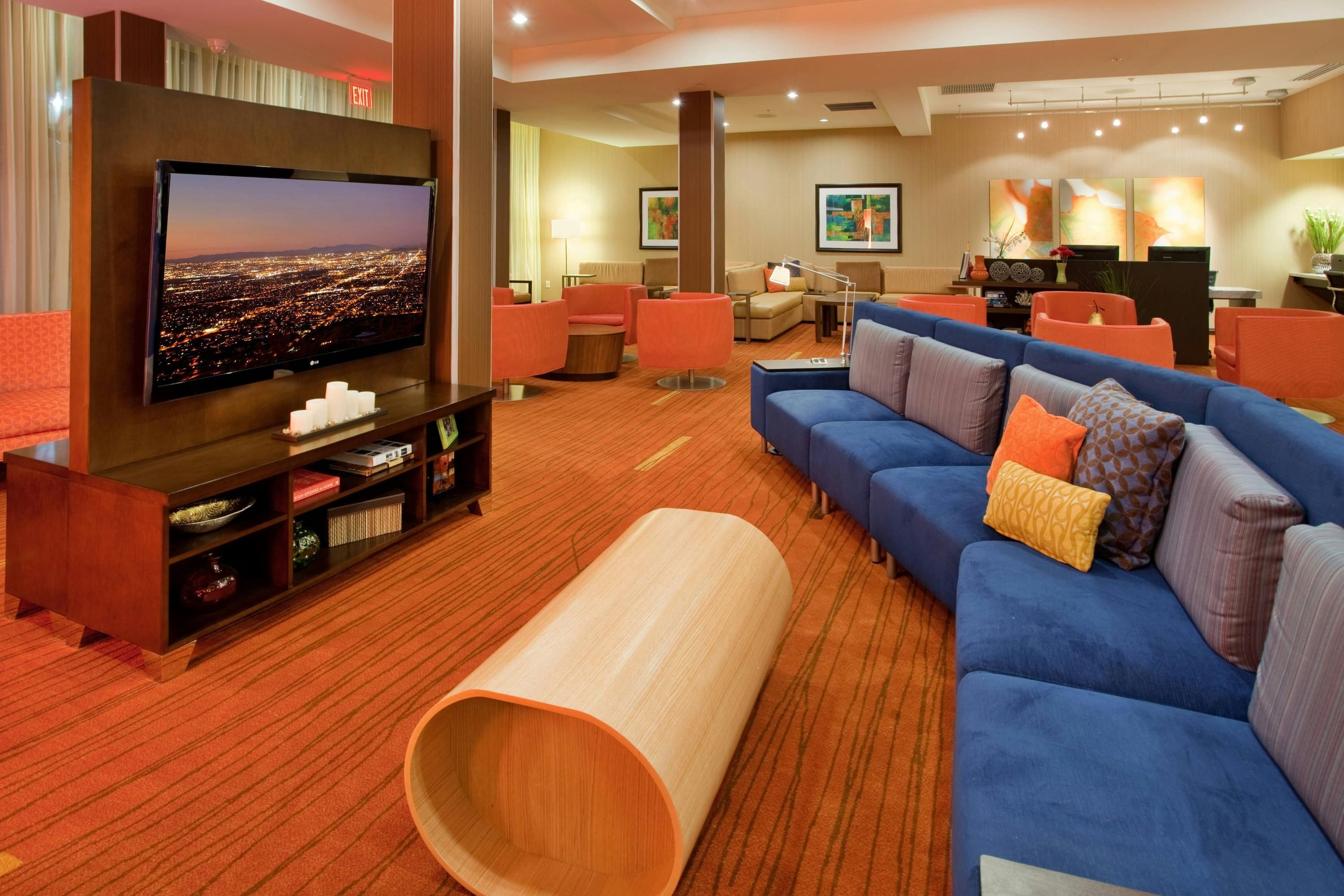 Courtyard by Marriott Pittsburgh North/Cranberry Woods - Cranberry Township - Lounge