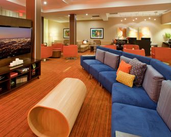 Courtyard by Marriott Pittsburgh North/Cranberry Woods - Cranberry Township - Lounge