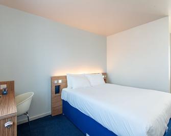 go2 Portishead Marina Hotel - Portishead - Bedroom