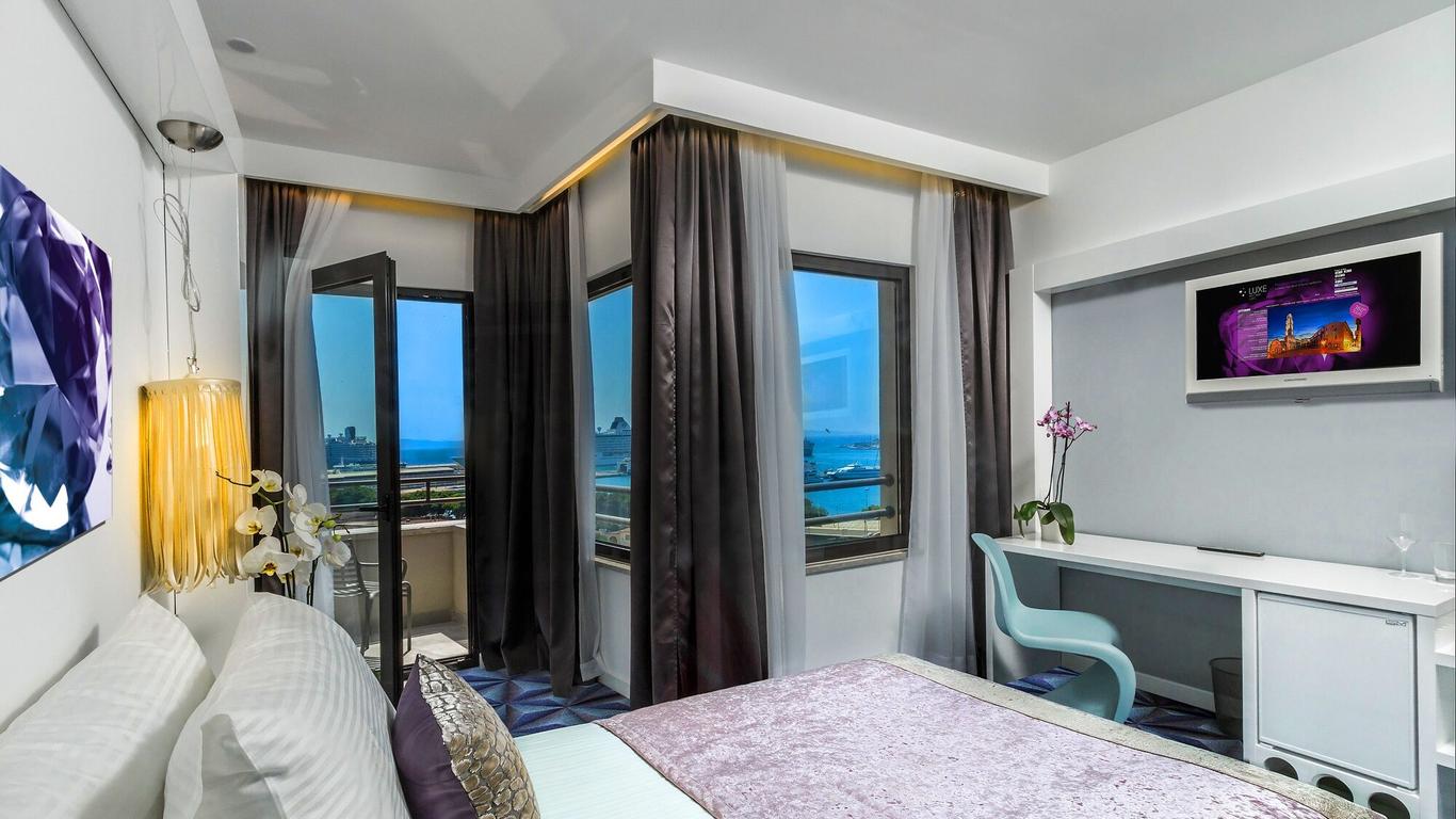 Hotel Luxe