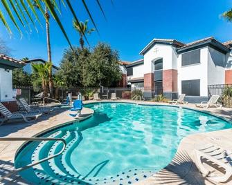 Chandler 1 bd 1 ba Upgraded premium Unit perfect location NO PETS - Chandler - Pool