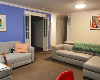 Blue Mountains, Idylic Village! - Lapstone - Living room