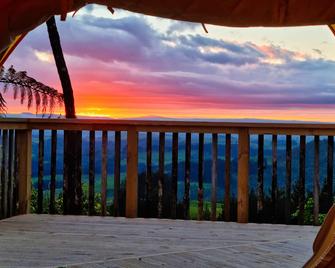 Te Tiro Accommodation - Waitomo - Balkon