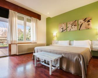 Hotel Los Olivos - Getafe - Bedroom