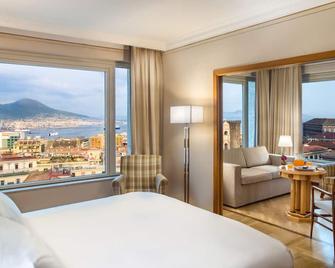 Renaissance Naples Hotel Mediterraneo - Naples - Bedroom