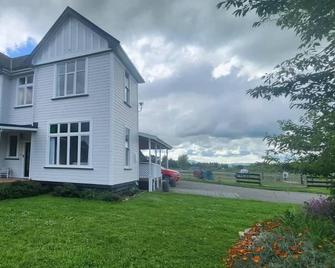Warm and welcoming 1 bedroom in a rural setting - Carterton - Gebäude
