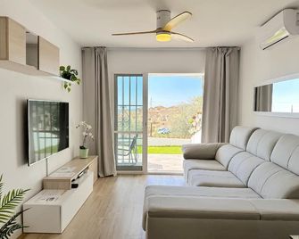 Ferienwohnung für 4 Personen ca 70 qm in Nerja, Andalusien Costa del Sol - Nerja - Sala de estar