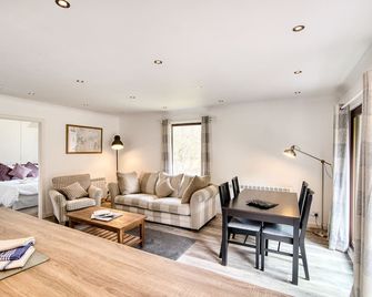 The Whooper - Crianlarich - Living room