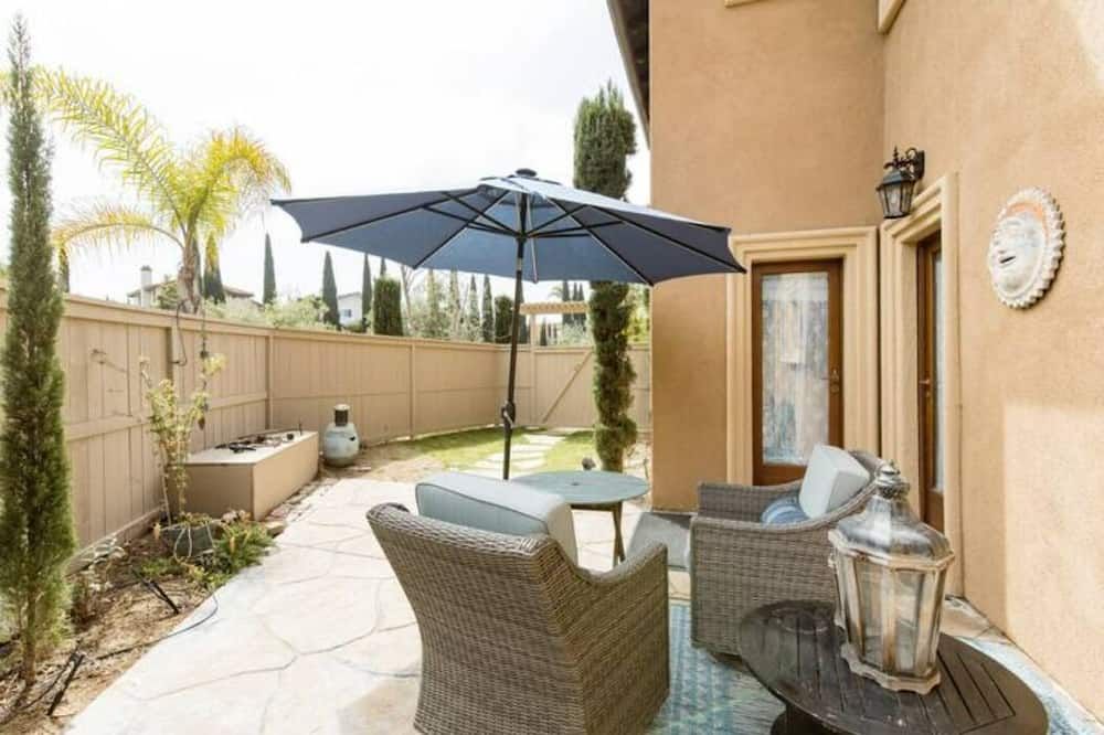 Boutique Luxury in Upscale Area with Private Entry & Bath, Villa A - سان دييغو - شرفة مرصوفة
