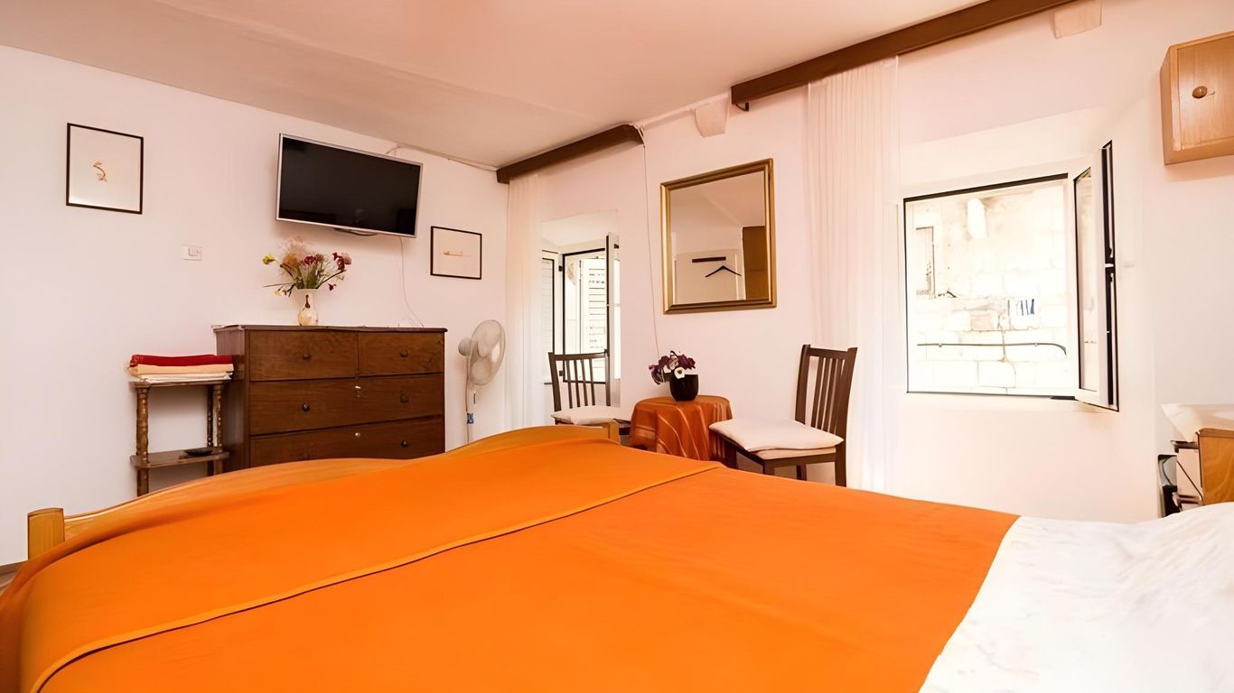 Rooms Ane Old Town - Double Room with Shared Bathroom