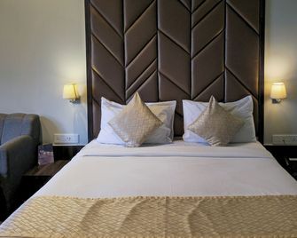 Enrise By Sayaji Ahilyanagar - Ahmednagar - Bedroom