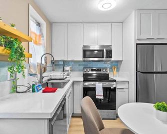 Contemporary & Renovated Honolulu Suite w/ AC - Honolulu - Cuina