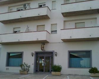 Life Hotel - Ariano Irpino - Building