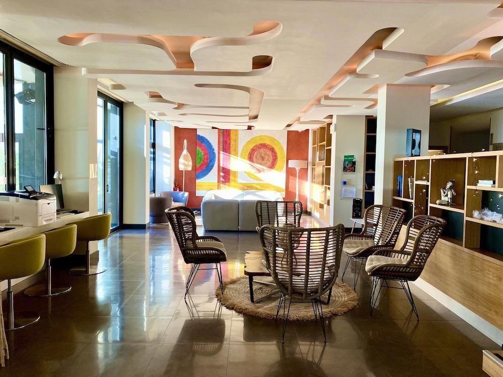 Holiday Inn Cannes - קאן - טרקלין