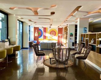 Holiday Inn Cannes - Cannes - Lounge