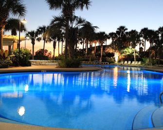 Sleeps 8 - Renovated Beachfront Condo at Westwinds, Sandestin with Gulf Views, Private Beach Access - Miramar Beach - Piscina