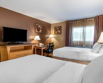 Best Western Marquis Inn & Suites - Prince Albert - Bedroom