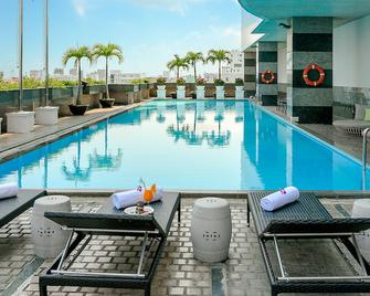 Muong Thanh Luxury Song Han Hotel - Da Nang - Pool
