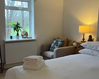 Fox Lane Farm Cottage - Bromley - Bedroom