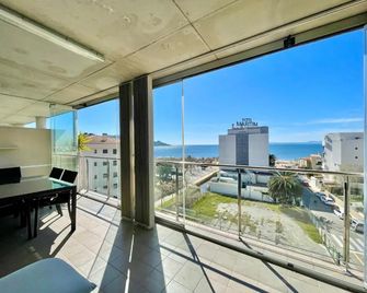V012 - Maritim - Roses - Roses - Balcony