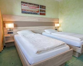 Frühstückshotel Landgasthof Kramer - Eichenzell - Bedroom