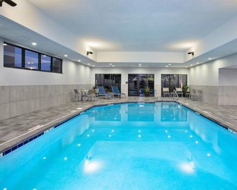 Hampton Inn Sioux Falls - סו פולס - בריכה