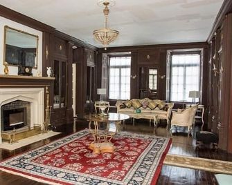 Thornwald Mansion - Carlisle - Salon