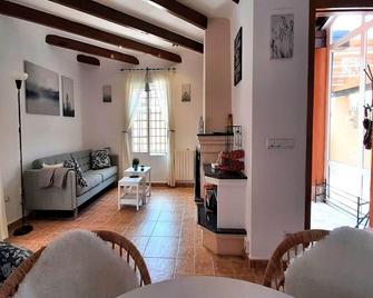 Villa in Fortuna with Private Pool - Fortuna - Living room