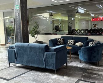 Hotel Las Pérgolas - Guadalajara - Lobby