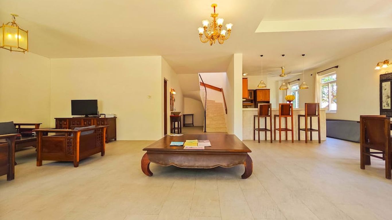 Full Moon Village Resort