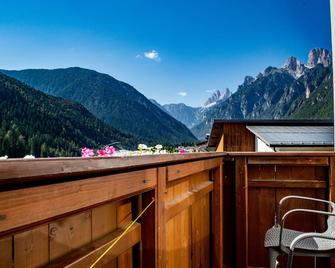 Hotel Serena - Tre Cime Views - Auronzo di Cadore - Балкон